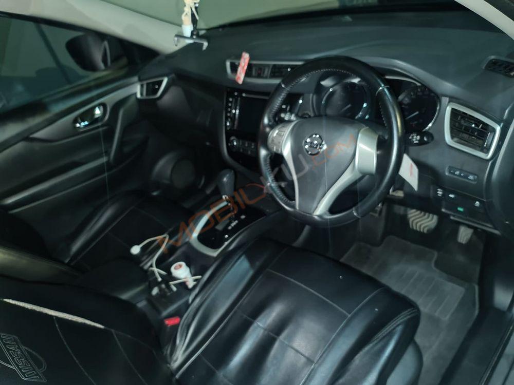 Mobil Nissan X-Trail 2017