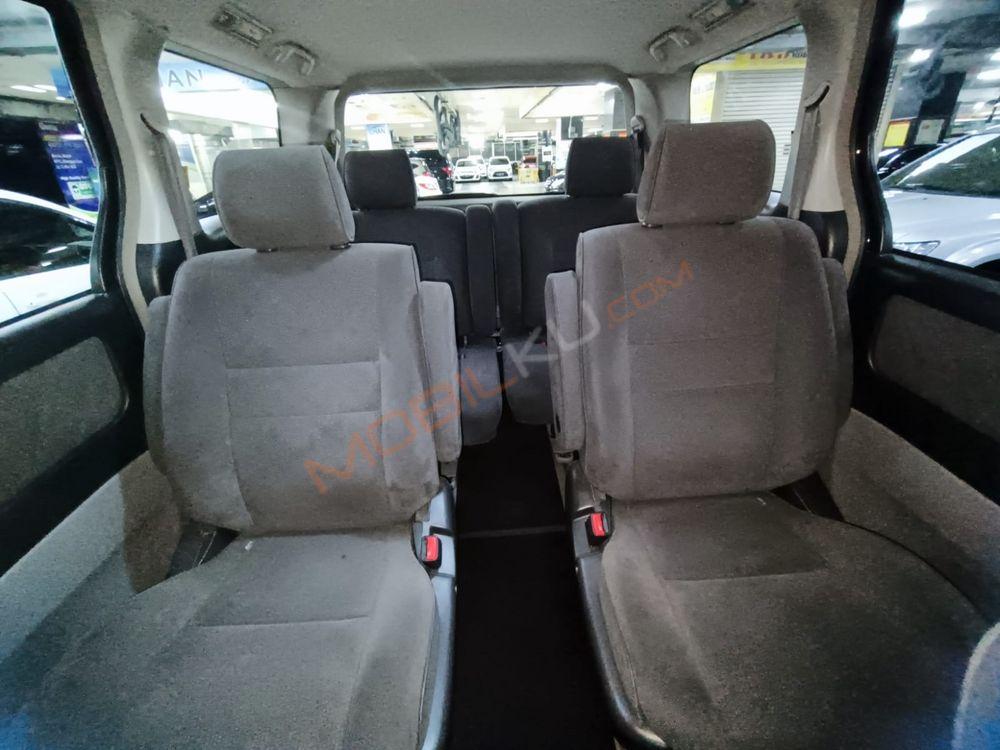 Mobil Toyota Alphard 2008