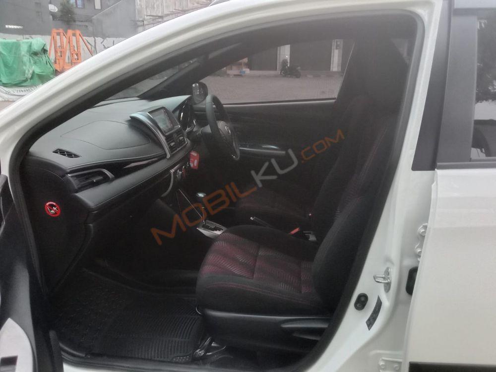 Mobil Toyota Yaris 2021