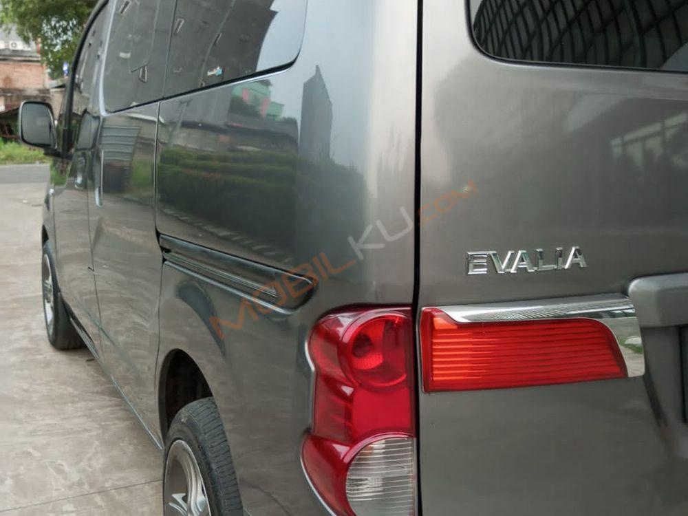 Mobil Nissan Evalia 2013