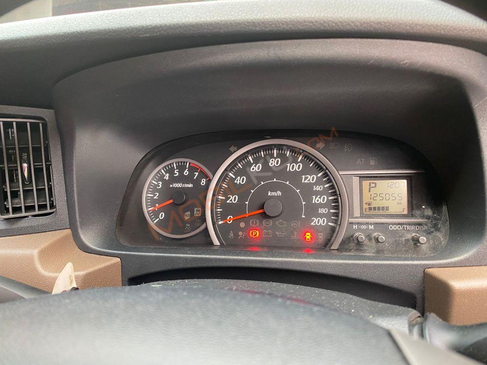 Mobil Peugeot 5008 2019