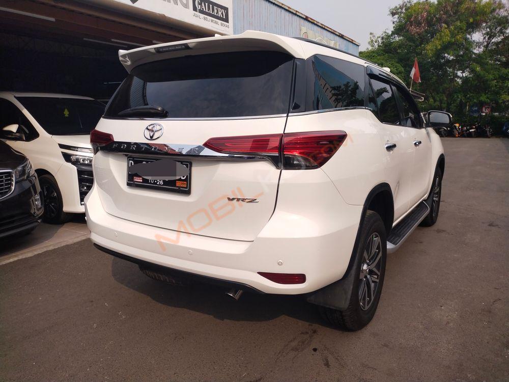 Mobil Toyota Fortuner 2016