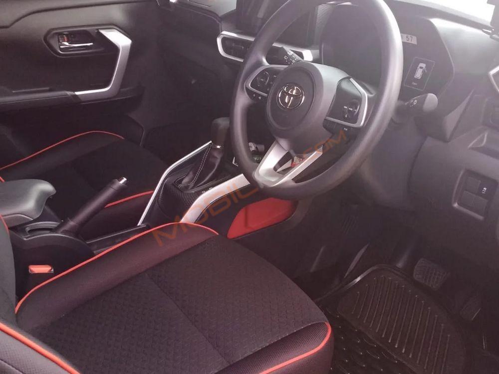 Mobil Toyota Raize 2022