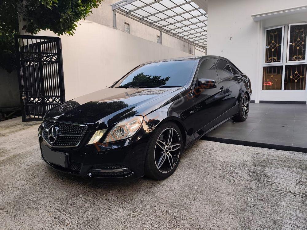 Mobil Mercedes-Benz E-Class 2011