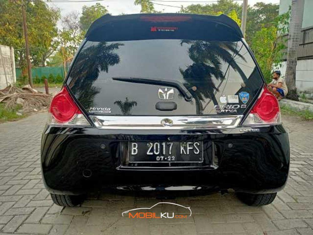Mobil Honda Brio 2017