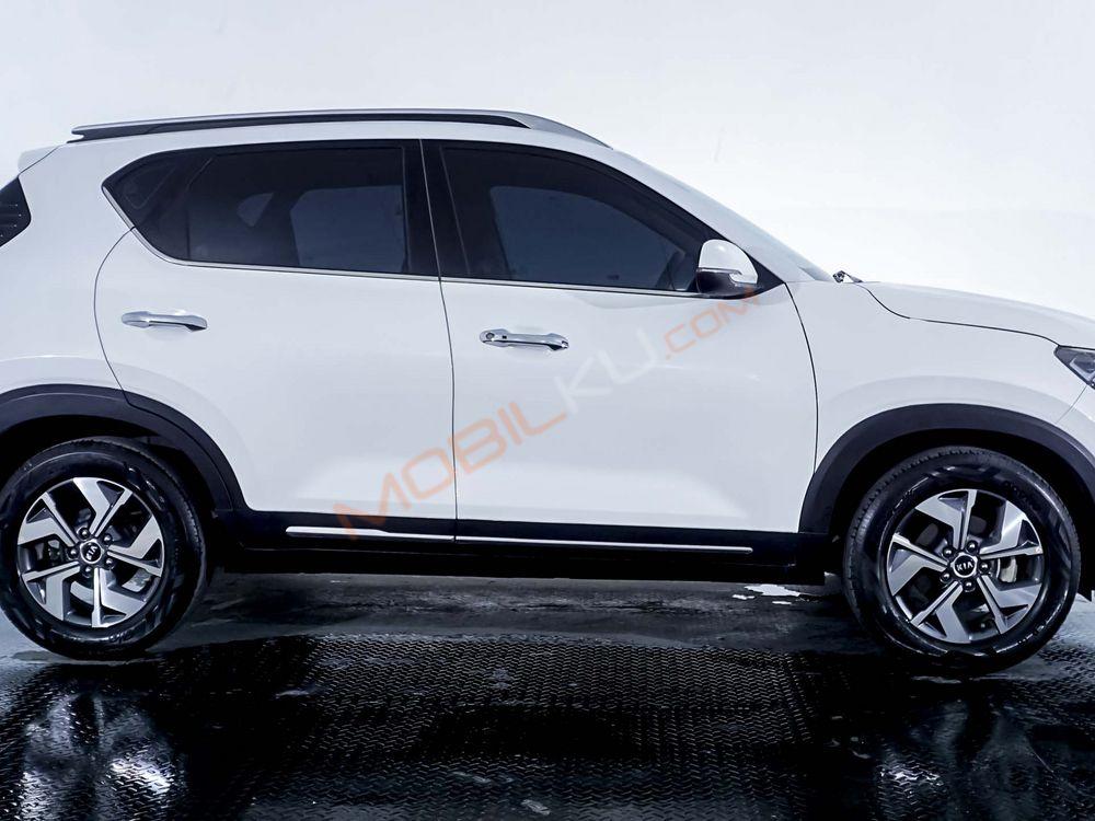 Mobil Kia Sonet 2021