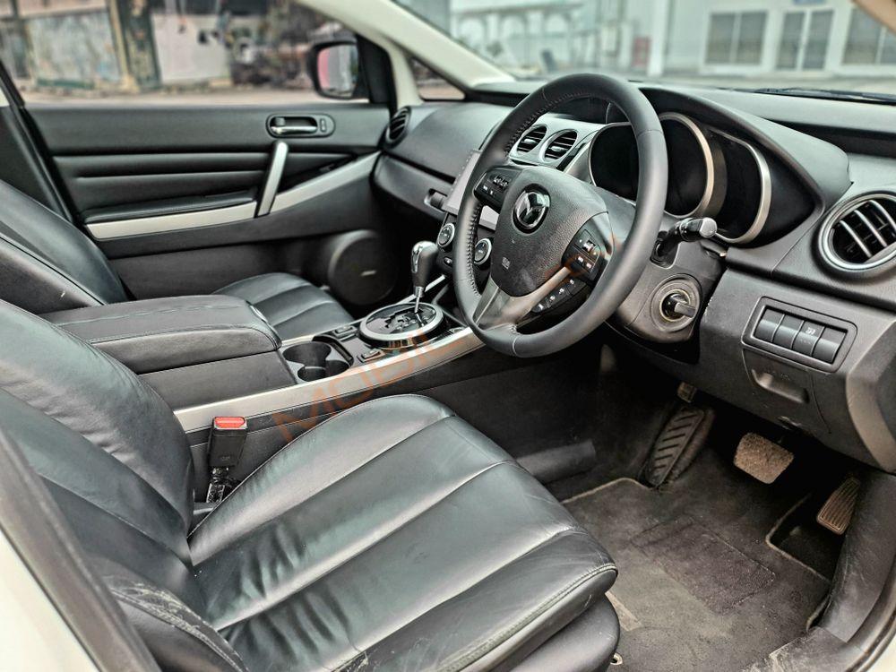 Mobil Mazda CX-7 2012