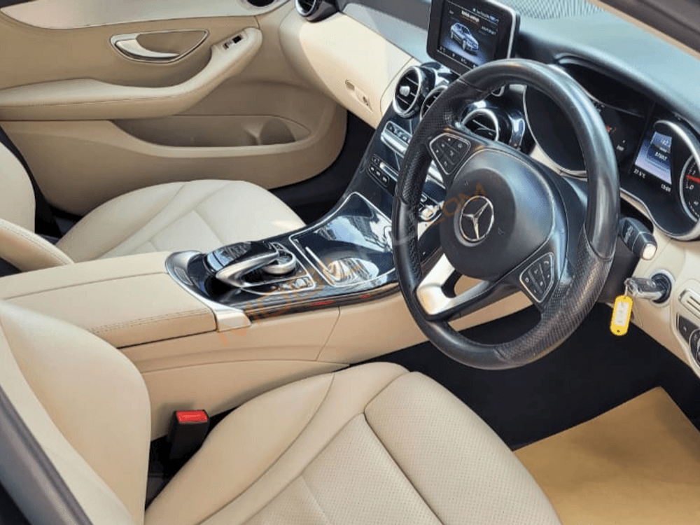 Mobil Mercedes-Benz C-Class 2014