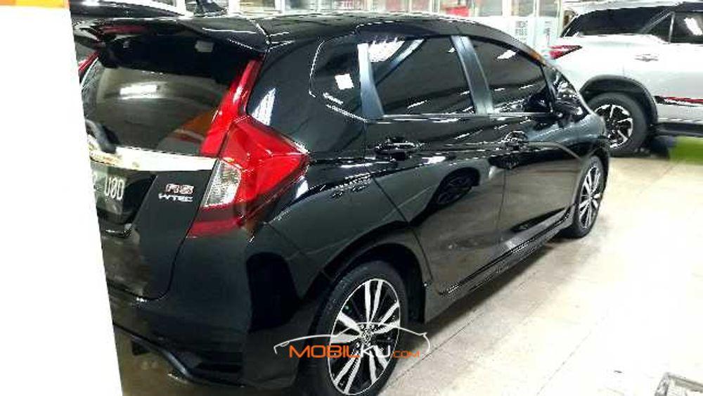 Mobil Honda Jazz 2019