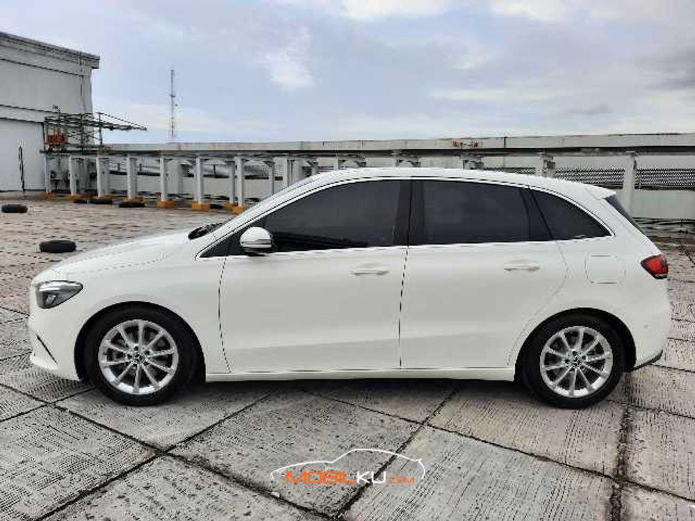 Mobil Mercedes-Benz B-Class 2018