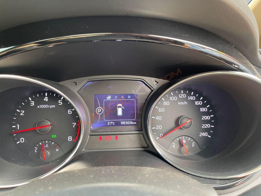 Mobil Kia Sedona 2017