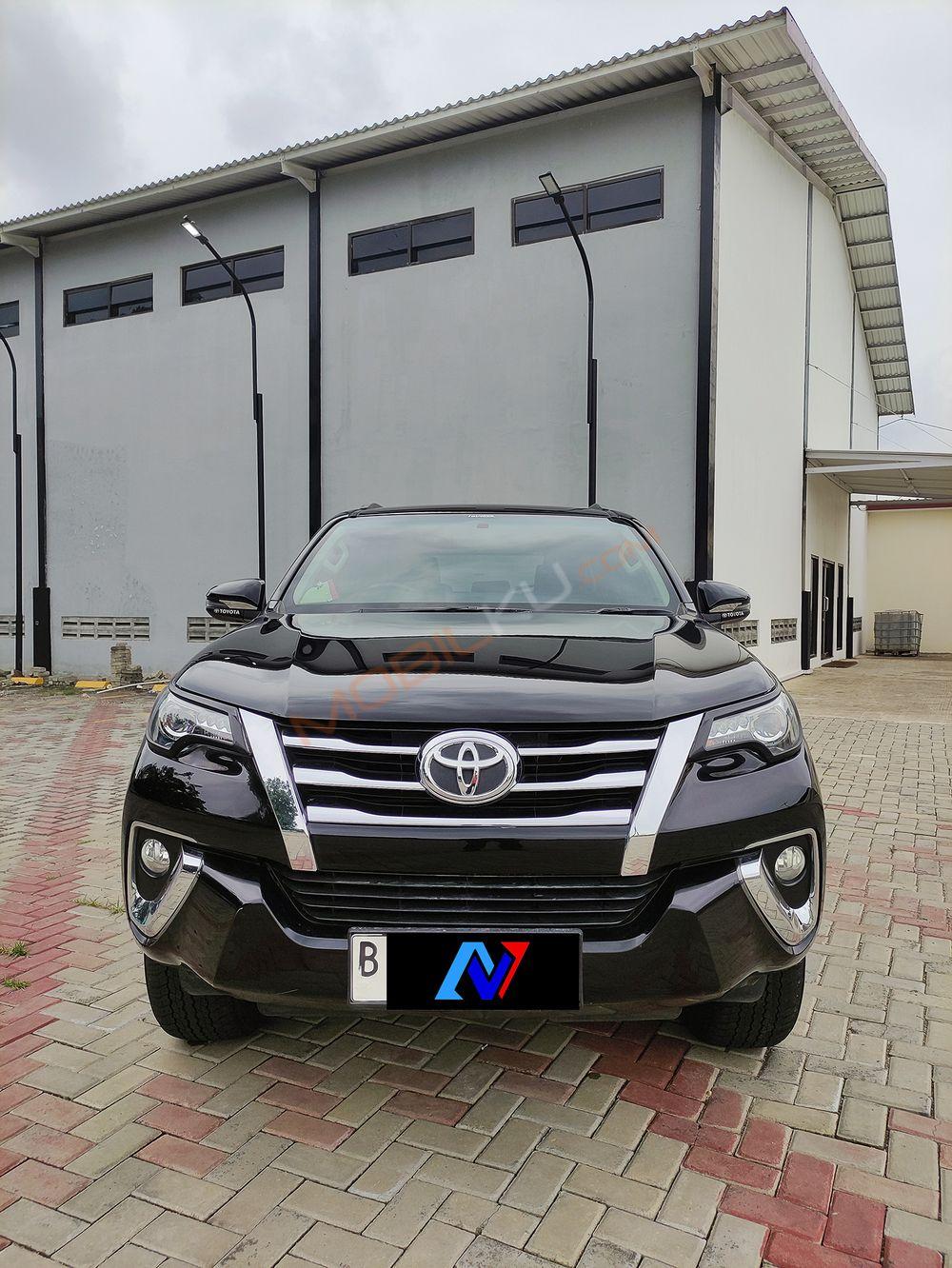 Mobil Toyota Fortuner 2020