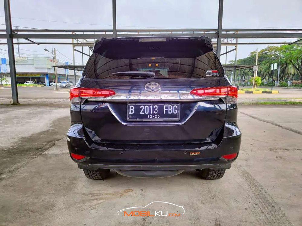 Mobil Toyota Fortuner 2016