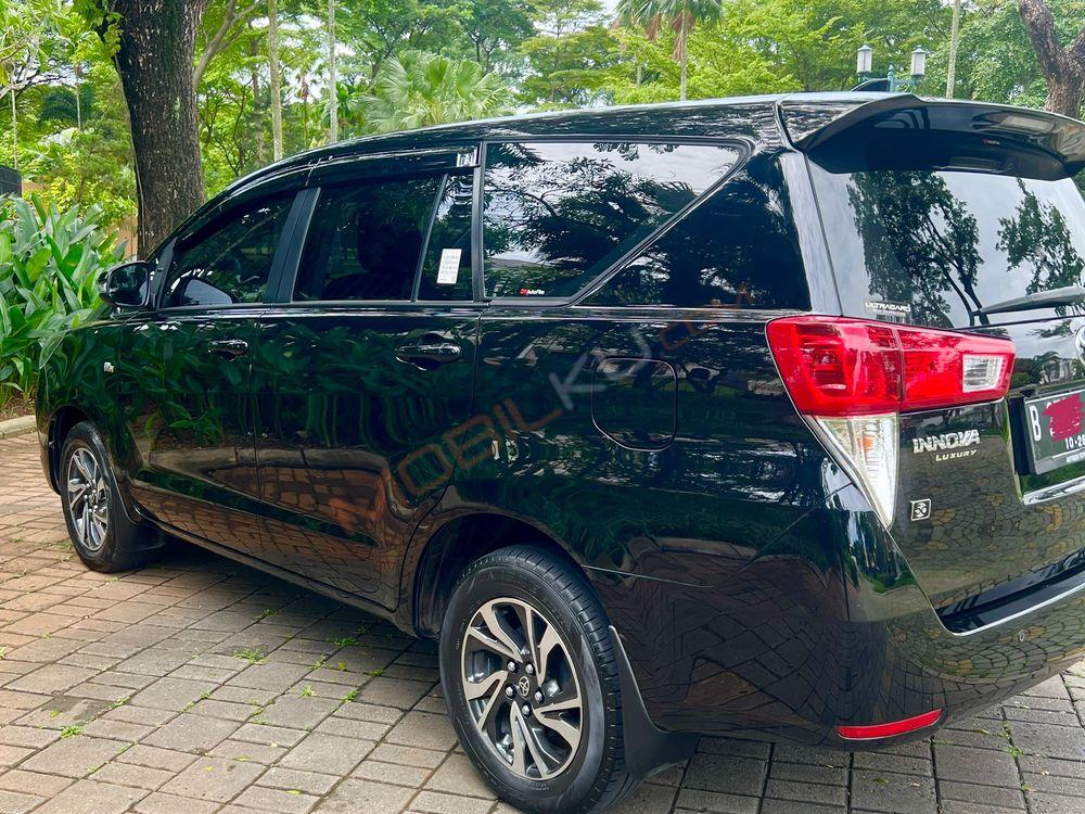 Mobil Toyota Kijang Innova 2021