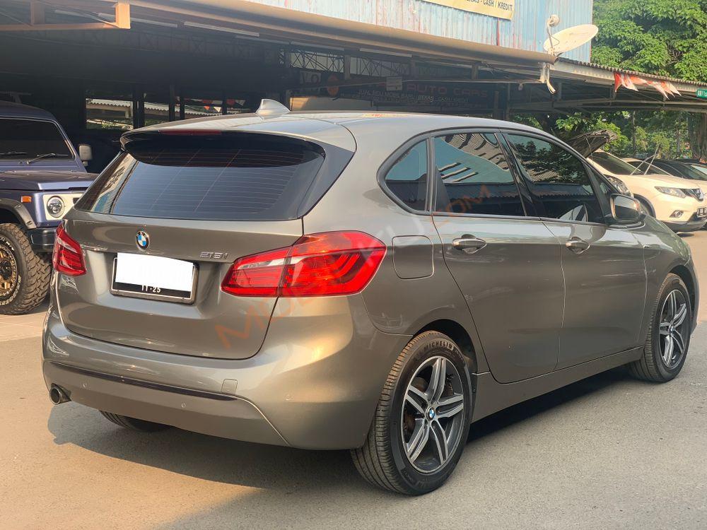 Mobil BMW 2 Series 2016