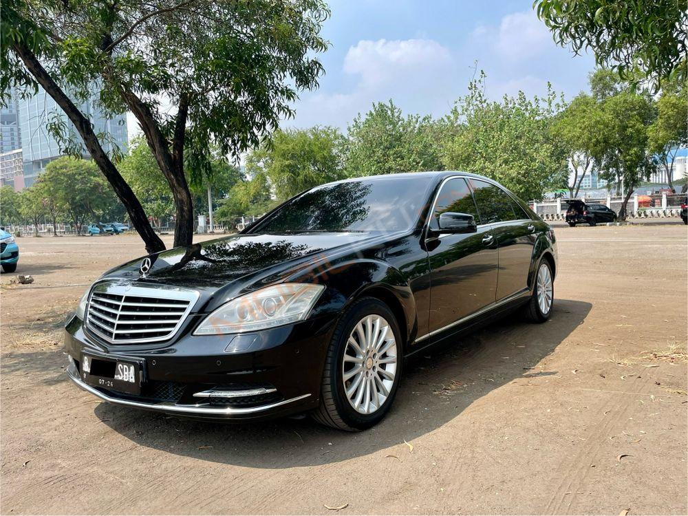 Mobil Mercedes-Benz S-Class 2011