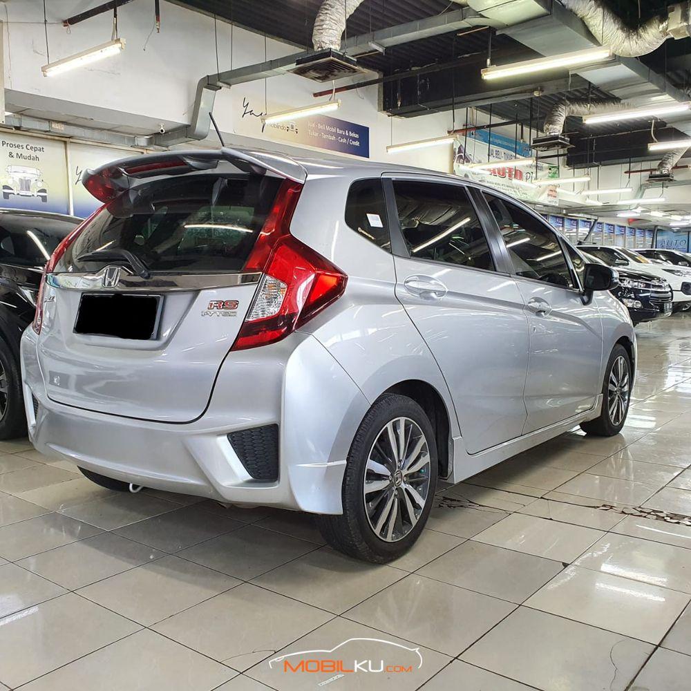 Mobil Honda Jazz 2015