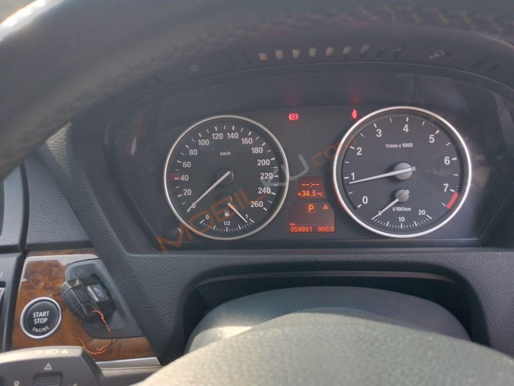 Mobil BMW X5 2008