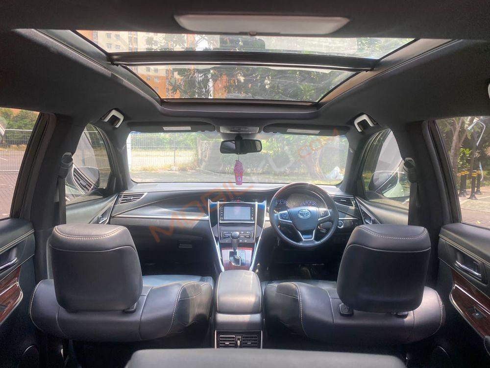Mobil Toyota Harrier 2015