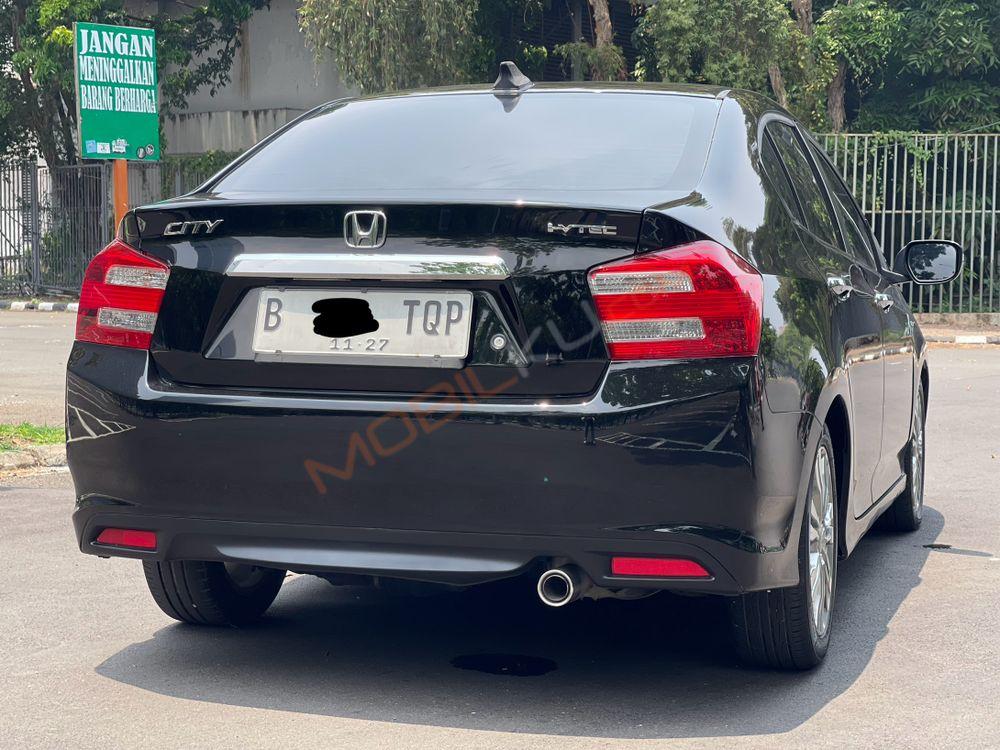 Mobil Honda City Sedan 2012