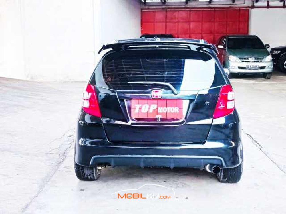 Mobil Honda Jazz 2009