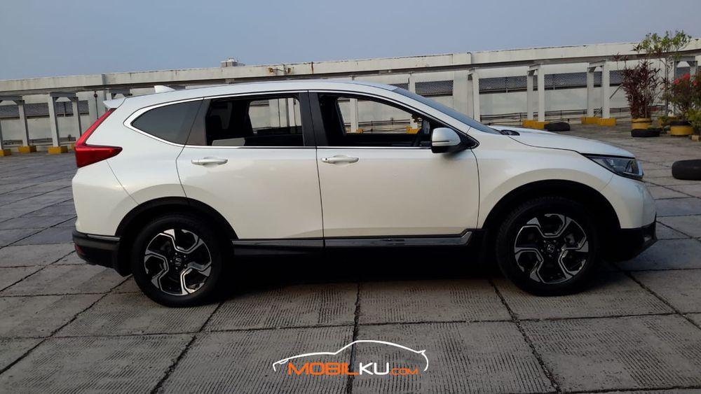 Mobil Honda CR-V 2017