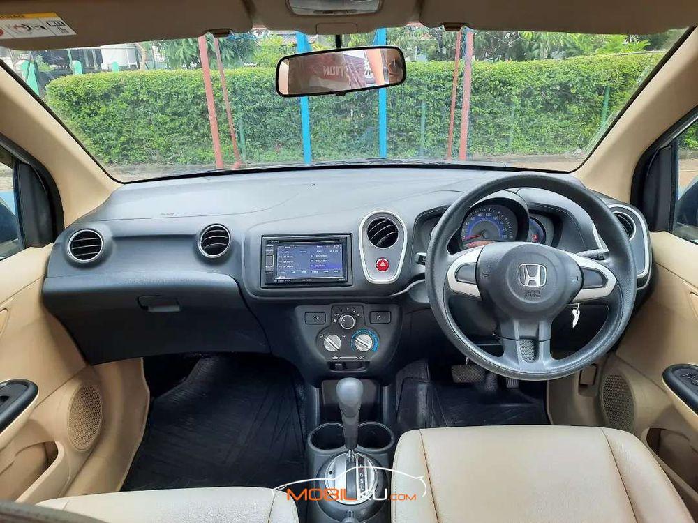 Mobil Honda Mobilio 2014