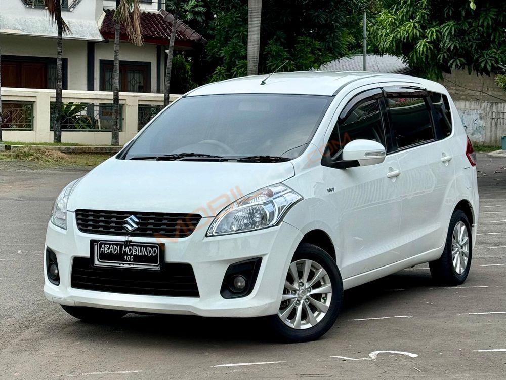 Mobil Suzuki Ertiga 2012