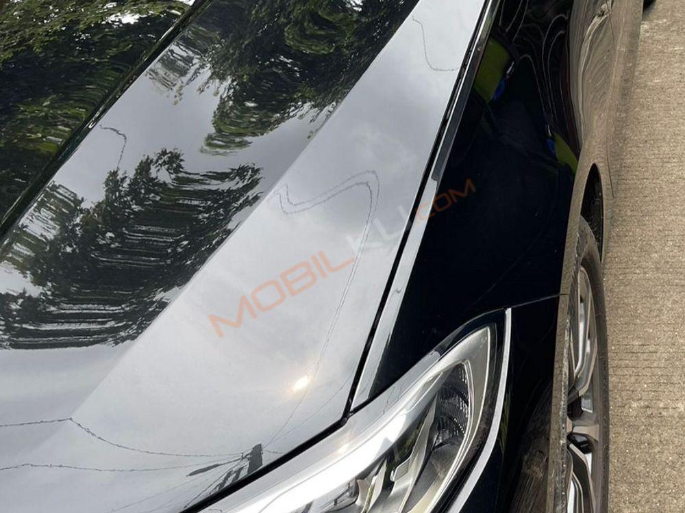 Mobil BMW 3 Series 2022