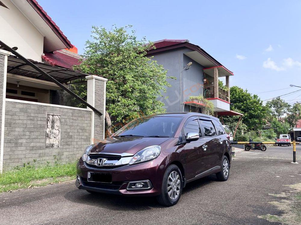 Mobil Honda Mobilio 2014