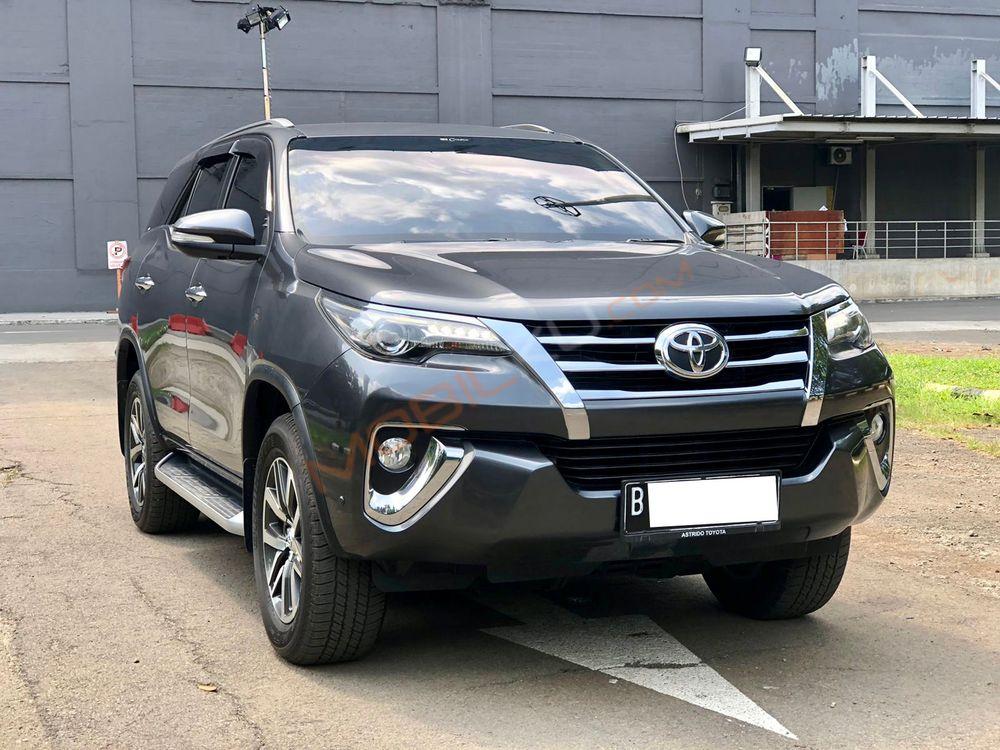 Mobil Toyota Fortuner 2017