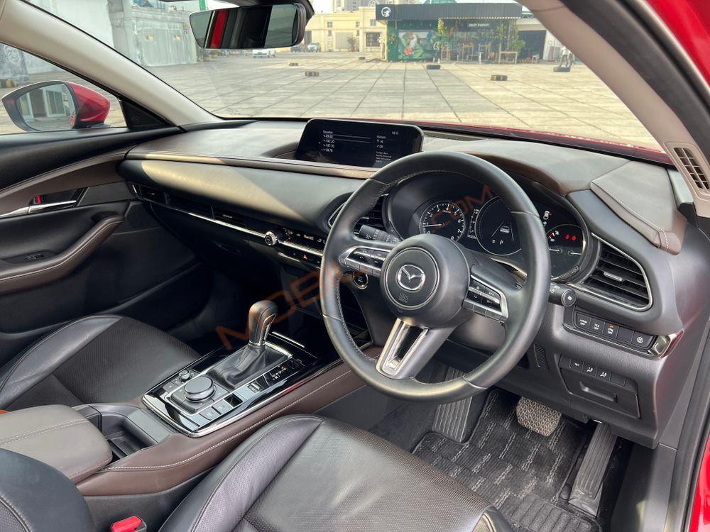 Mobil Mazda CX-30 2021