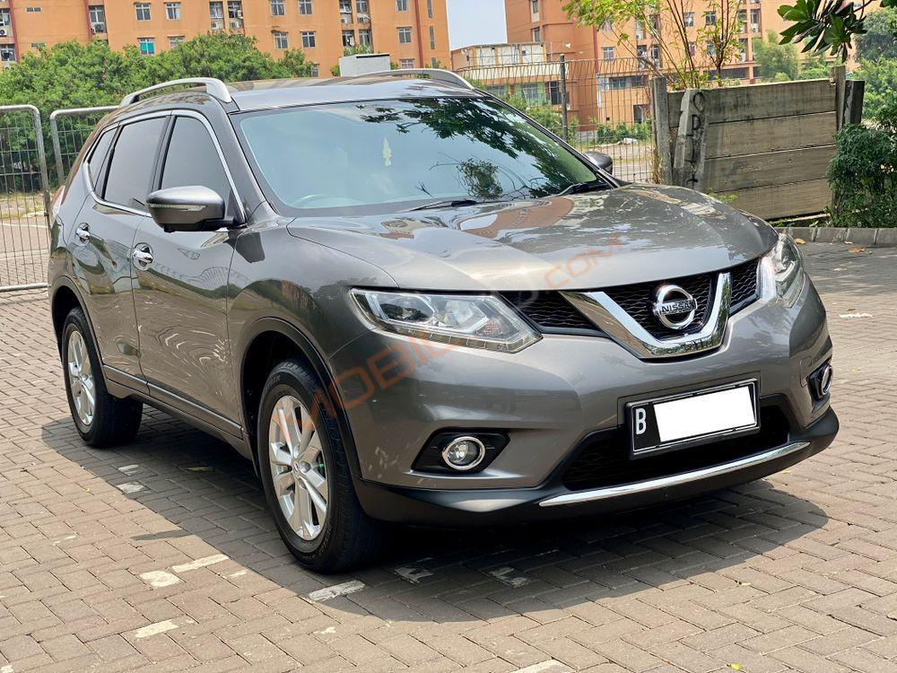 Mobil Nissan X-Trail 2015