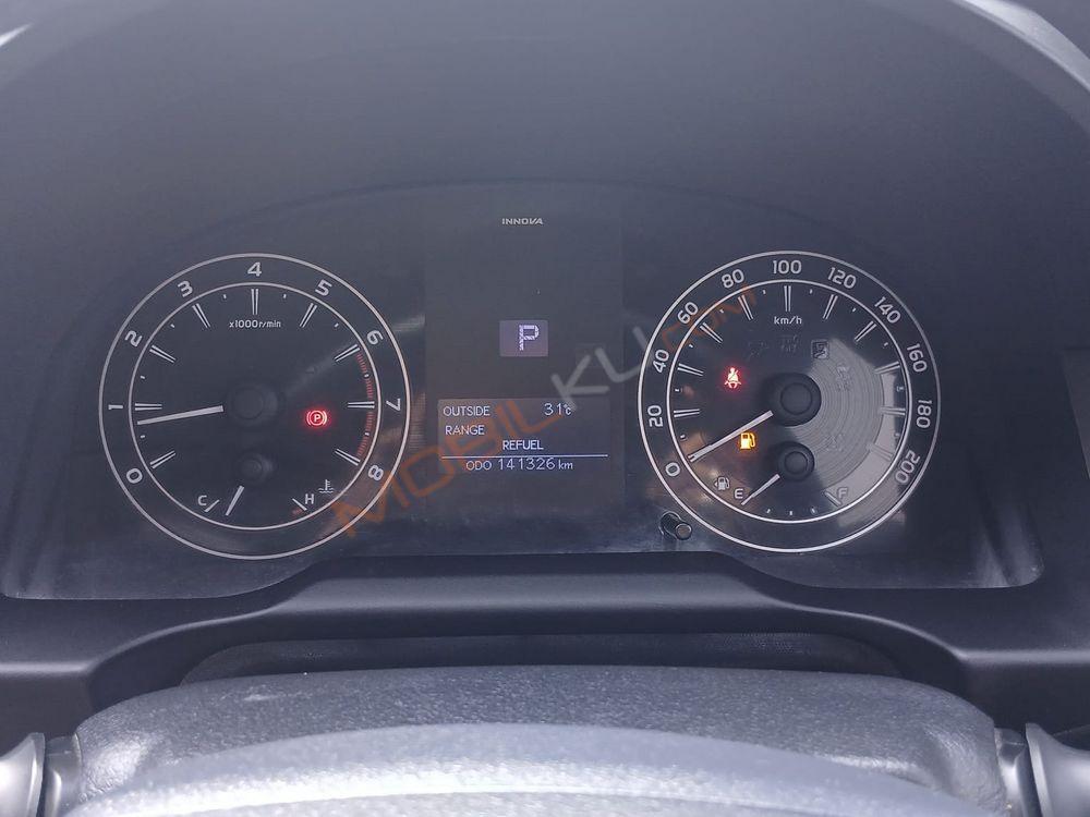 Mobil Toyota Kijang Innova 2018