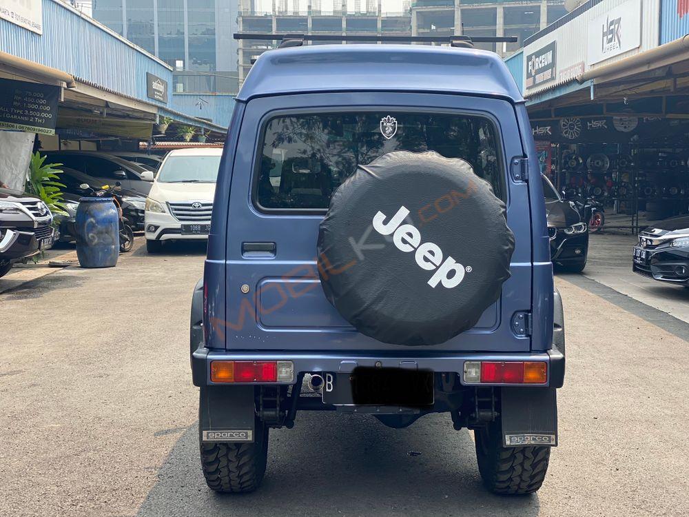 Mobil Suzuki Katana 2005