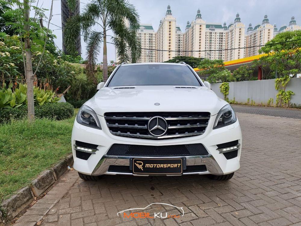 Mobil Mercedes-Benz ML 2015