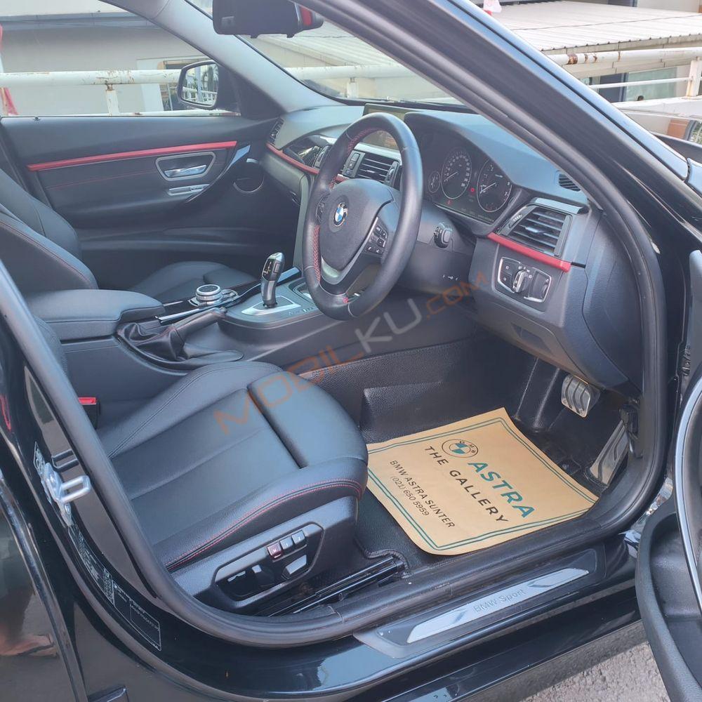 Mobil BMW 3 Series 2014