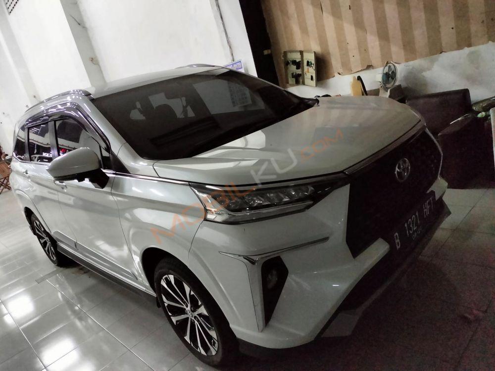 Mobil Toyota Veloz 2022