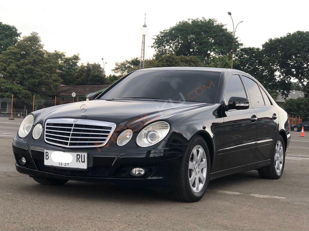 Mobil Mercedes-Benz E-Class 2007