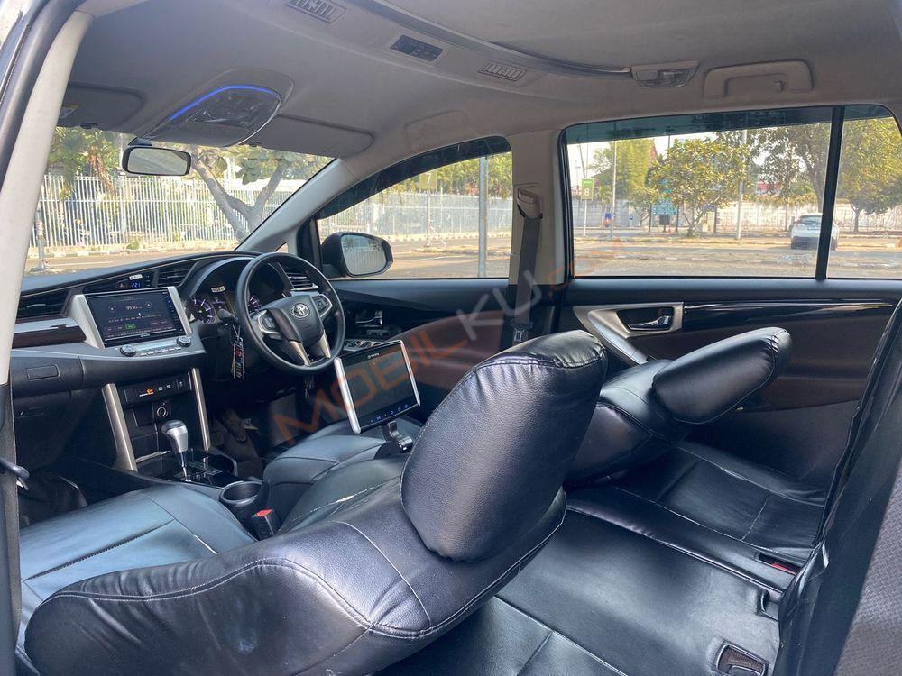 Mobil Toyota Kijang Innova 2021