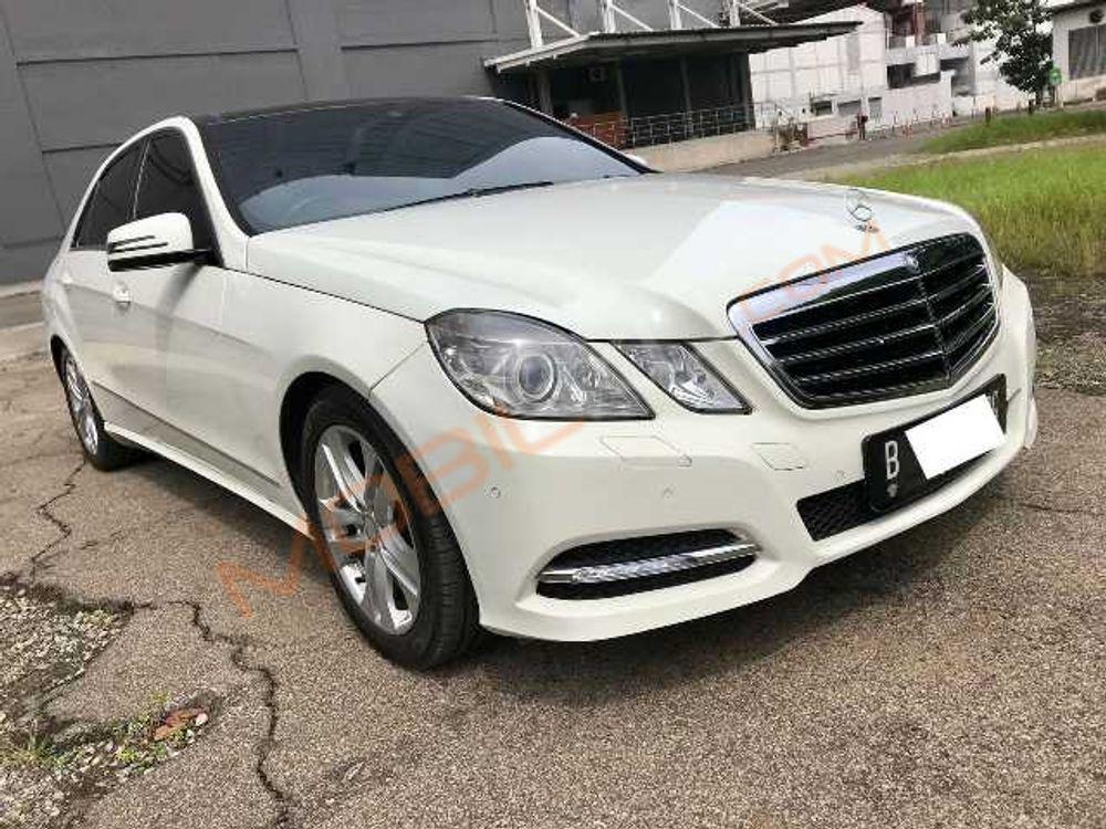 Mobil Mercedes-Benz E-Class 2012