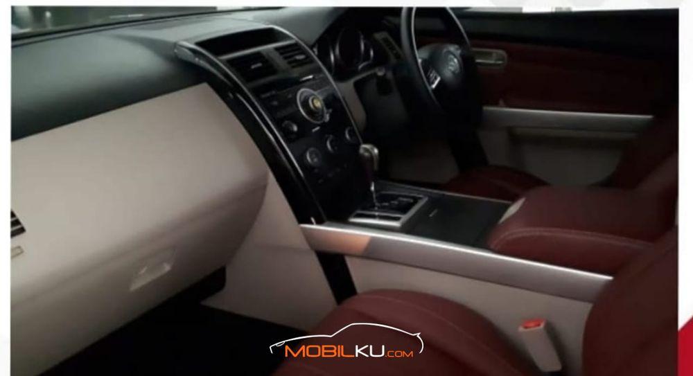Mobil Mazda CX-9 2009