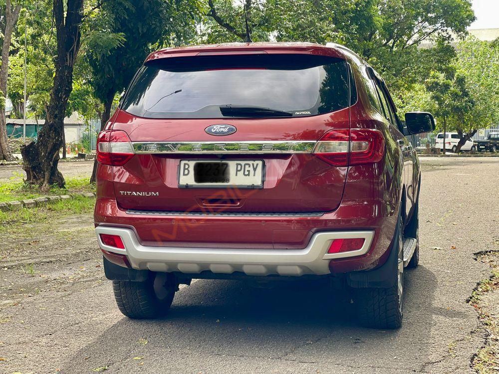 Mobil Ford Everest 2016