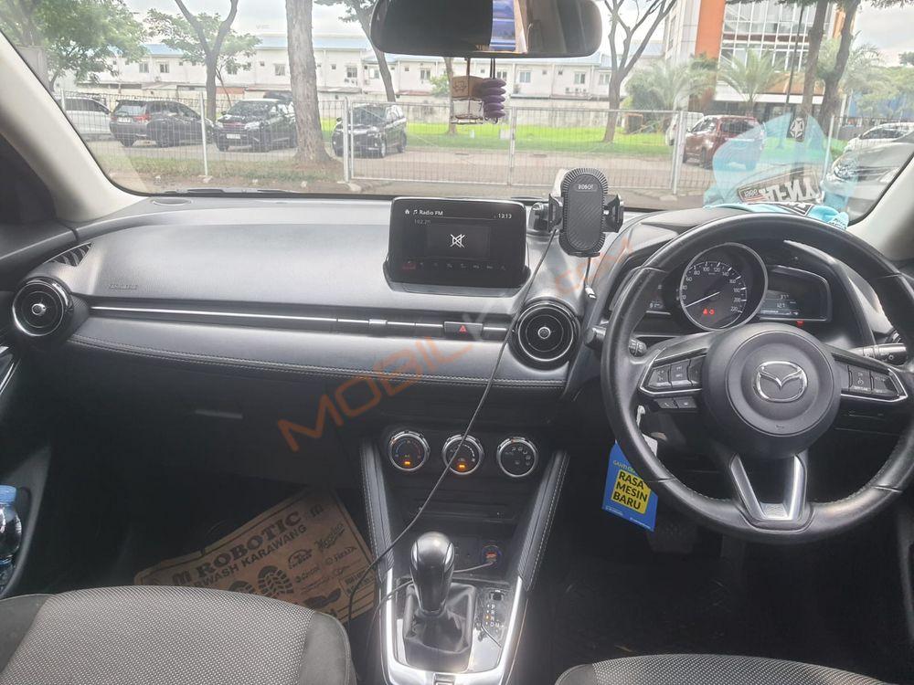 Mobil Mazda 2 Hatchback 2017