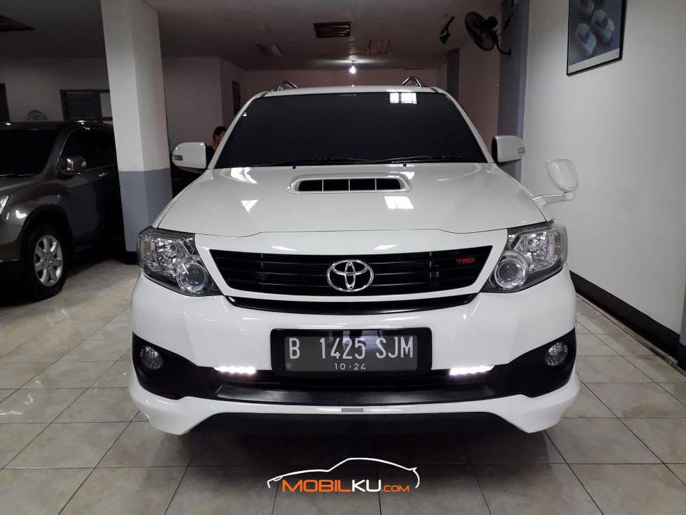Mobil Toyota Fortuner 2014