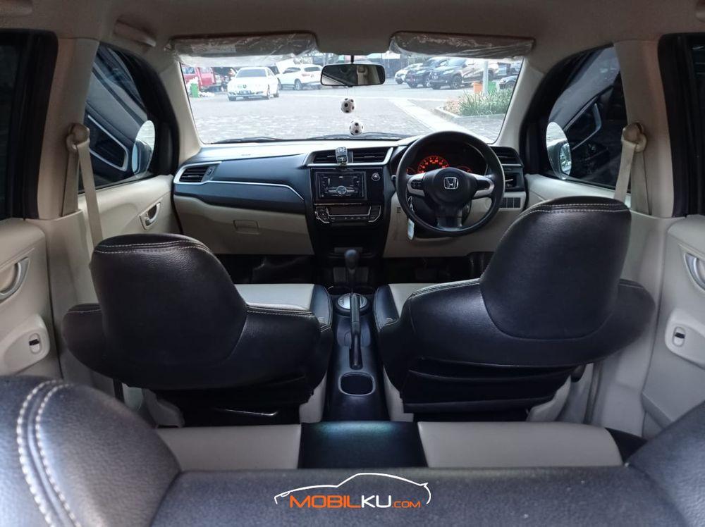 Mobil Honda Brio 2016