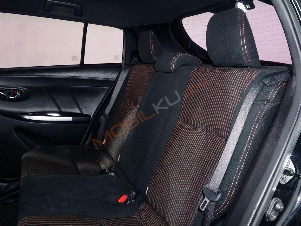 Mobil Toyota Yaris 2016