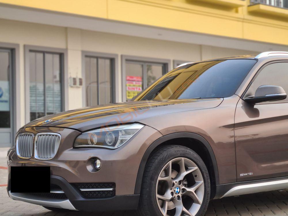 Mobil BMW X1 2013