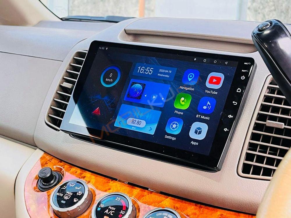 Mobil Nissan Serena 2011