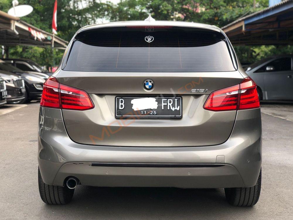 Mobil BMW 2 Series 2015